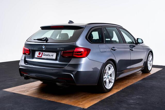BMW 3-SERIE Touring 318i High Executive M-sport - Panoramadak - Leder - Camera - Navigatiesysteem Professional - HiFi System - Stoelverwarming