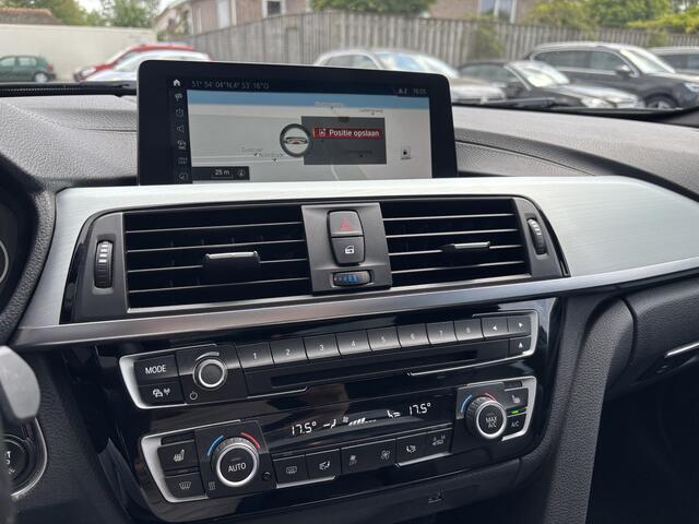 BMW 3-SERIE Touring 318i Sport Line Automaat Full LED / Panoramadak / Leder