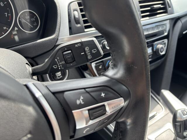 BMW 3-SERIE Touring 318i Sport Line Automaat Full LED / Panoramadak / Leder