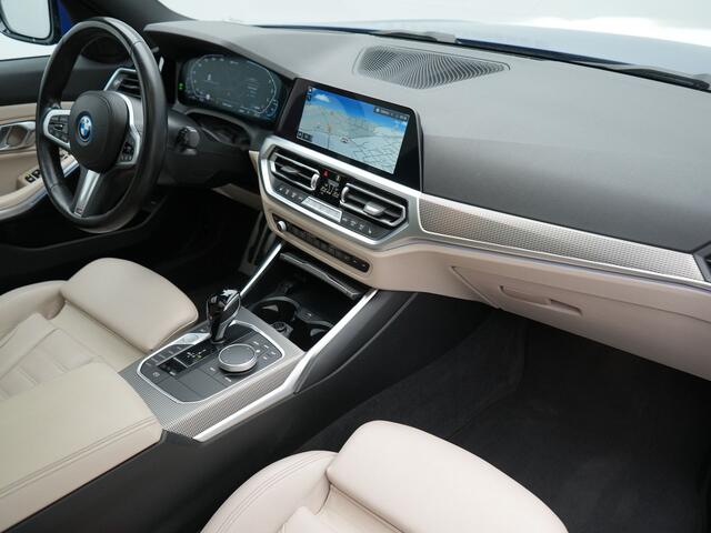 BMW 3-SERIE Touring 330e xDrive M Sport PHEV 293pk Dealer O.H | Panodak | Head Up | Camera | Laser LED | Lederen Sportstoelen Memory & Verwarmd | Keyless | Cruise Control | BLIS | Apple Carplay | Virtual | Navigatie | DAB | 18"L.M | Plug In Hybrid |