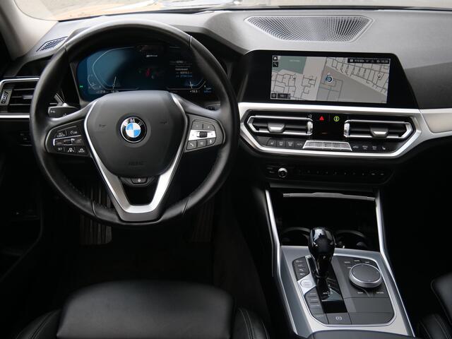 BMW 3-SERIE 330e High Executive 292Pk Automaat Apple Carplay / Adaptive Cruise / Head-up Display
