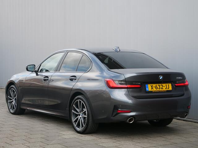 BMW 3-SERIE 330e High Executive 292Pk Automaat Apple Carplay / Adaptive Cruise / Head-up Display