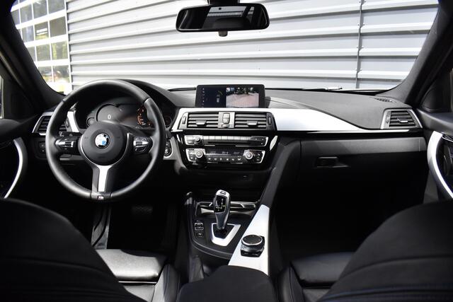 BMW 3-SERIE Touring 320i M Sport Shadow | Virtual Cockpit | Achteruitrijcamera | Groot Navi | HiFi |