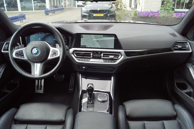 BMW 3-SERIE 330e (292pk) M3 Stoelen//Panodak/M340I Look/Trekhaak/Carbon