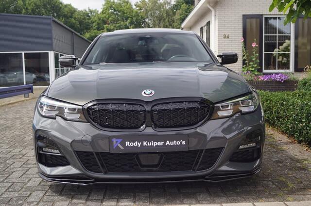 BMW 3-SERIE 330e (292pk) M3 Stoelen//Panodak/M340I Look/Trekhaak/Carbon