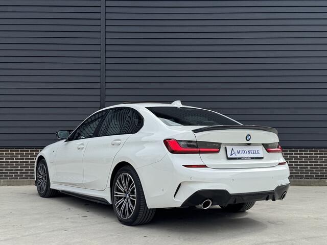 BMW 3-SERIE 330e M Sport 292 pk LASER, PANO, Memory, ACC, HUD