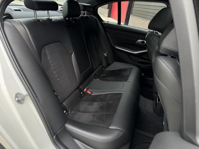 BMW 3-SERIE 330e M Sport 292 pk LASER, PANO, Memory, ACC, HUD