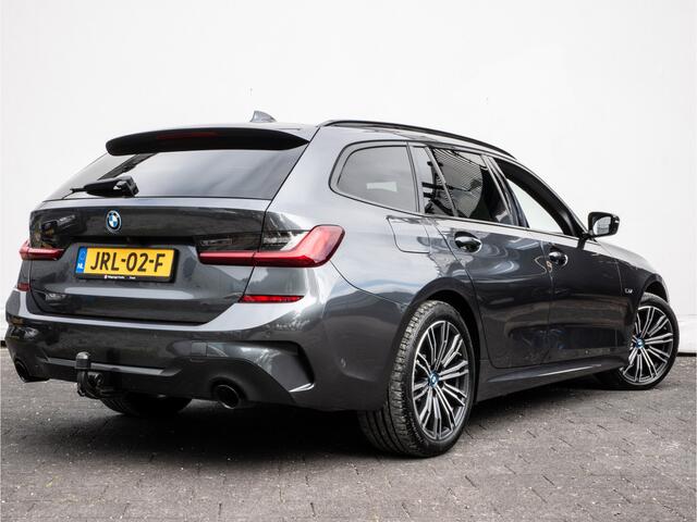 BMW 3-SERIE Touring 320e Aut. M-pakket Trekhaak/ Stoel-stuurverwarming/ Navigatie/ Camera/ Carplay/ Sportstoelen
