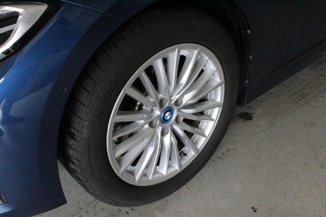 BMW 3-SERIE Touring 320e Business Edition Plus | WEGKL-TRHAAK | CARPLAY | STOEL-VERW | DAB | CARPLAY | LED | E-KLEP |