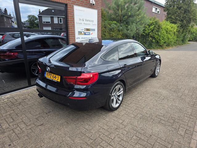 BMW 3-SERIE 320i High Executive Sport Line