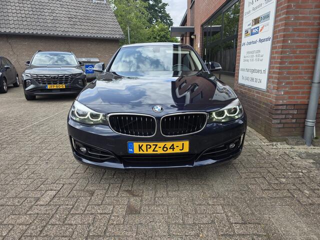 BMW 3-SERIE 320i High Executive Sport Line