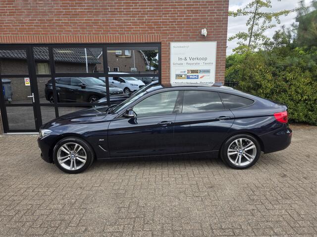 BMW 3-SERIE 320i High Executive Sport Line