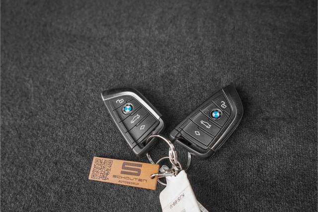 BMW 3-SERIE Touring 330e ACC Laser HUD Keyless Camera 18"