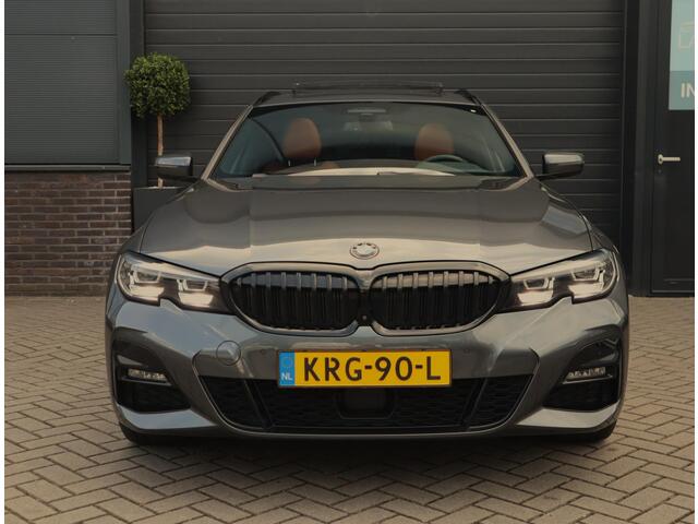 BMW 3-SERIE Touring 330e xDrive M Sport High Executive | Pano | Trekhaak | ACC | Leer | 19 Inch