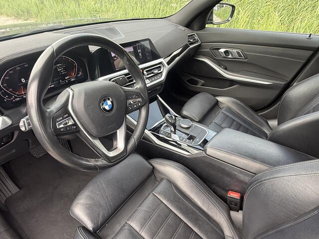 BMW 3-SERIE 320i Executive Edition Automaat / Leder / Sportstoelen.
