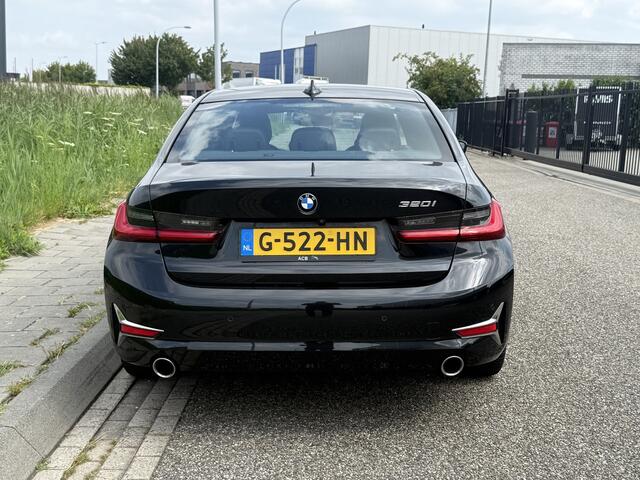 BMW 3-SERIE 320i Executive Edition Automaat / Leder / Sportstoelen.