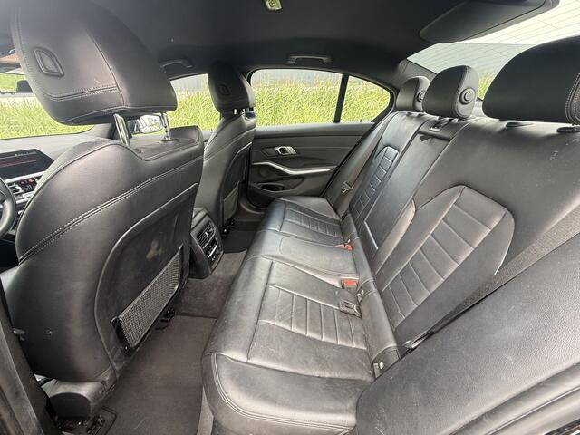 BMW 3-SERIE 320i Executive Edition Automaat / Leder / Sportstoelen.