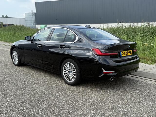 BMW 3-SERIE 320i Executive Edition Automaat / Leder / Sportstoelen.