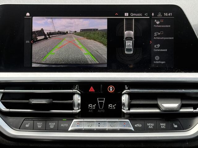 BMW 3-SERIE 320i Executive Edition Automaat / Leder / Sportstoelen.