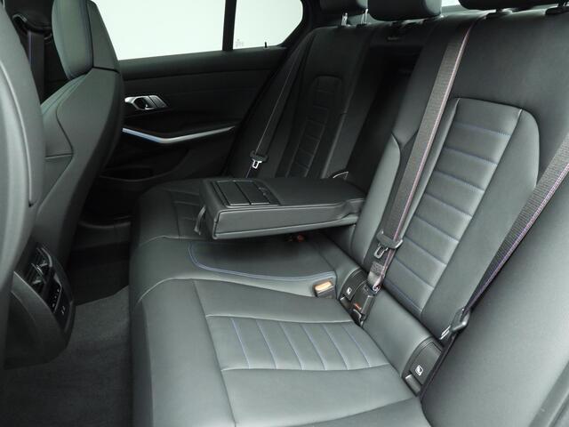 BMW 3-SERIE Sedan 330e M Sportpakket Pro / Schuifdak / Driving assist prof / Getint glas / Leder / Alu wielen 19 inch