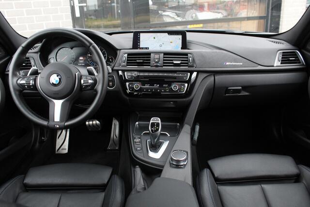 BMW 3-SERIE Touring 320i M Sport Edition / Panoramadak / Harman Kardon / N.A.P.