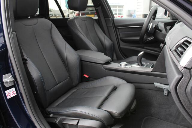 BMW 3-SERIE Touring 320i M Sport Edition / Panoramadak / Harman Kardon / N.A.P.