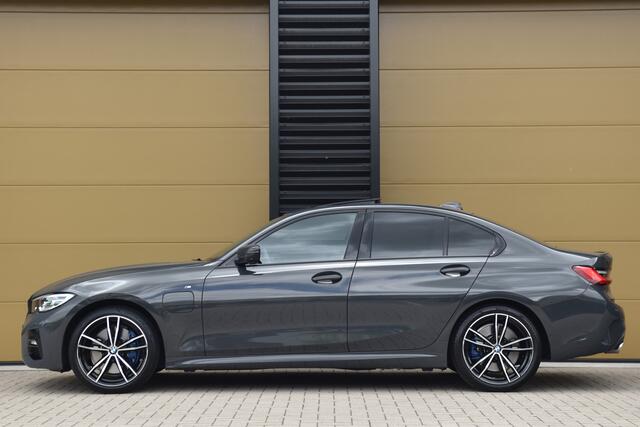 BMW 3-SERIE 330e High Exe M-Sport * Harman/Kardon * Schuifdak * M-Achterspoiler * SOH 84.7% * Head-up *