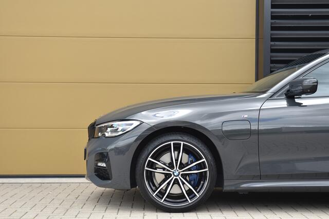 BMW 3-SERIE 330e High Exe M-Sport * Harman/Kardon * Schuifdak * M-Achterspoiler * SOH 84.7% * Head-up *