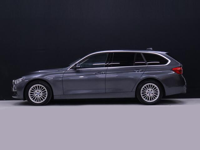 BMW 3-SERIE Touring 318i Luxury Edition [SCHUIFKANTELDAK, APPLE CARPLAY, MEMORY SEATS, STOELVERWARMING, 360 CAMERA, VOL LEDER, PDC V+A, NAVIGATIE PROFESSIONAL, CLIMATE, ELEKTRISCHE ACHTERKLEP, LED, KEYLESS START, HIFI SOUND, NIEUWS