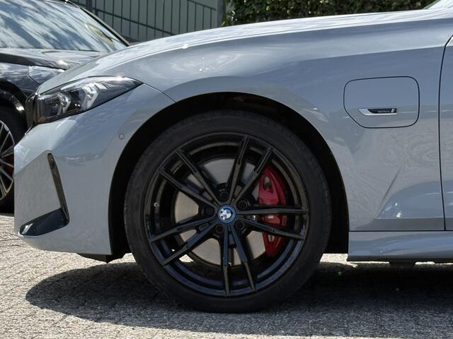 BMW 3-SERIE 320e | M-Sport Pro | Schuif-/Kanteldak | 19'' | HiFi | Camera | Comfort Access | Elek. Stoelverst.