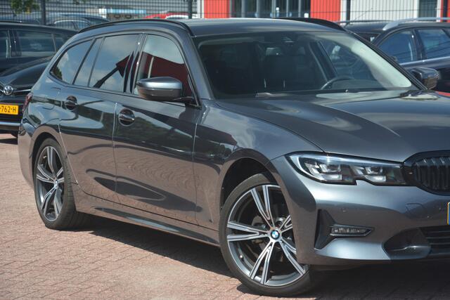 BMW 3-SERIE Touring 320i Executive Edition Nederlandse auto 137816 NAP SHADOW LINE nette auto breedset half leren bekleding led navigatie ecc parkeersensoren getinte ramen zwarte raamlijsten