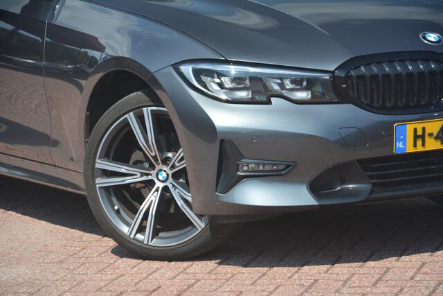 BMW 3-SERIE Touring 320i Executive Edition Nederlandse auto 137816 NAP SHADOW LINE nette auto breedset half leren bekleding led navigatie ecc parkeersensoren getinte ramen zwarte raamlijsten