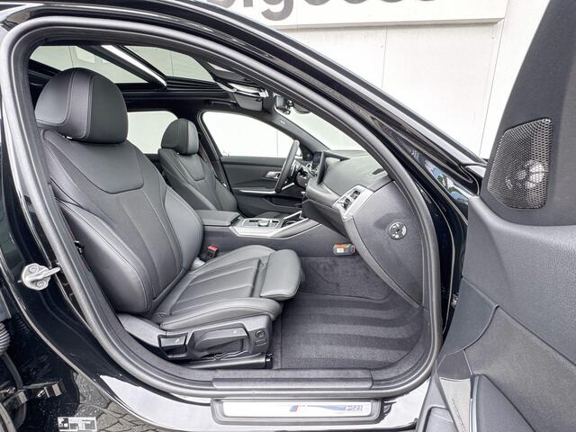 BMW 3-SERIE Touring 330e | Innovation Pack | M Sport | Trekhaak | Panoramadak |