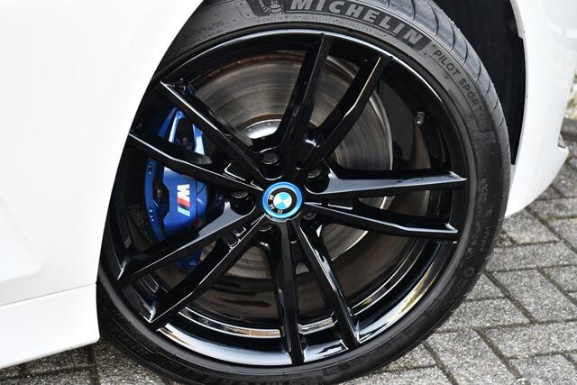 BMW 3-SERIE Touring 320e xDrive M-Sport Pro Pano ACC Trekh El-zetels H/K 19inch
