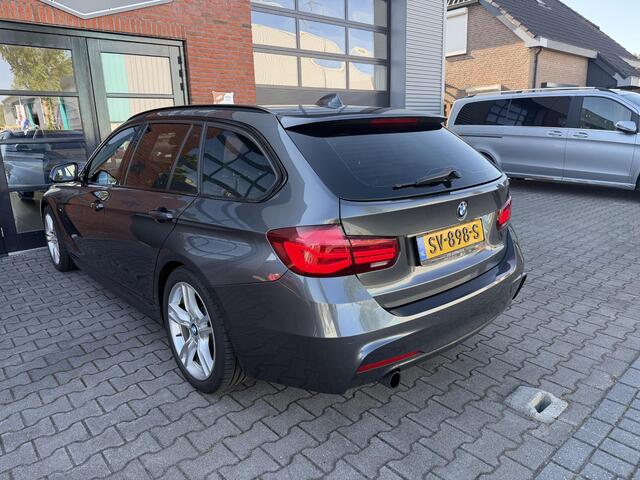 BMW 3-SERIE Touring 318i Edition M Sport Shadow Executive