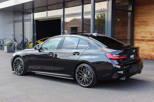 BMW 3-SERIE 330i M-Performance **E.dak/Laser/M-Sport/BMW Live/Sportleder**