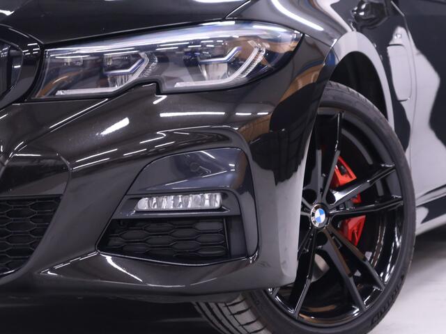 BMW 3-SERIE 320e High Executive M sport [APPLE CARPLAY, ANDROID, BMW LASERLIGHT, STOELVERWARMING, VOL LEDER, PDC V+A, CRUISE CONTROL, DIGITAL DASH, CLIMATE CONTROL, NIEUWSTAAT]