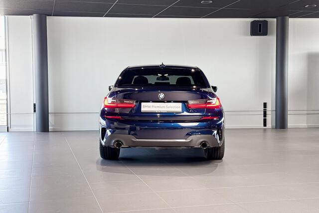 BMW 3-SERIE Sedan 330e High Executive | M Sport | Stoelverwarming | Achteruitrijcamera | Hifi |