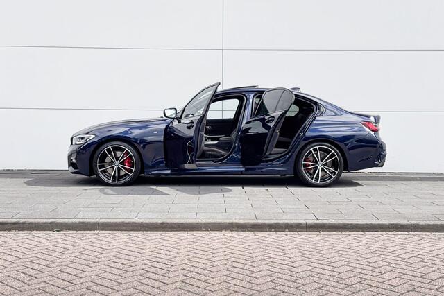 BMW 3-SERIE Sedan 320i High Executive | M-Sport Pro | Schuif kanteldak |