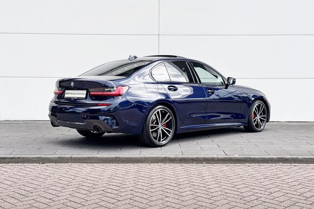 BMW 3-SERIE Sedan 320i High Executive | M-Sport Pro | Schuif kanteldak |