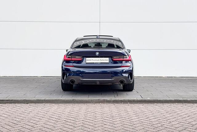 BMW 3-SERIE Sedan 320i High Executive | M-Sport Pro | Schuif kanteldak |