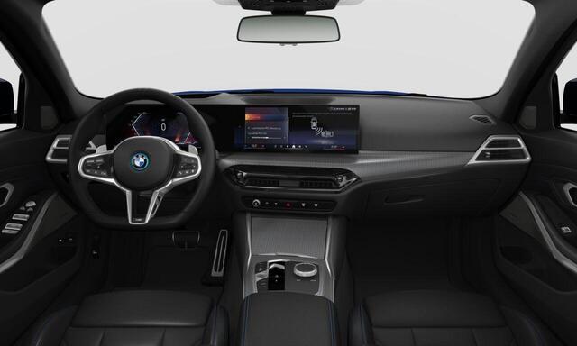 BMW 3-SERIE 330e M Sportpakket Pro | Comfort Pack | Innovation Pack | Harman Kardon