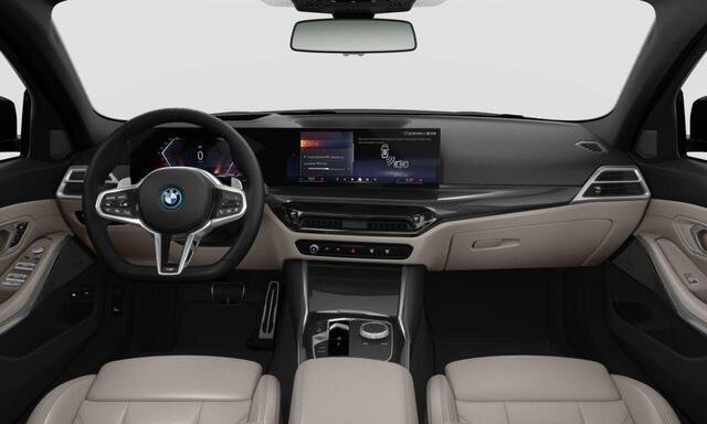 BMW 3-SERIE 330e M Sportpakket Pro | Comfort Pack | Innovation Pack | Harman Kardon