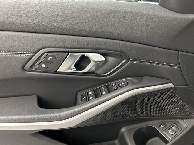 BMW 3-SERIE Touring 330e 292 PK xDrive High Exe. Facelift Pano-dak/M-Sportstoelen