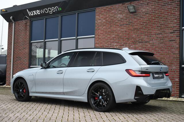 BMW 3-SERIE Touring 330e xDrive M-Sport Pro Pano Trekh El-zetels 360 HUD Adp-onderstel