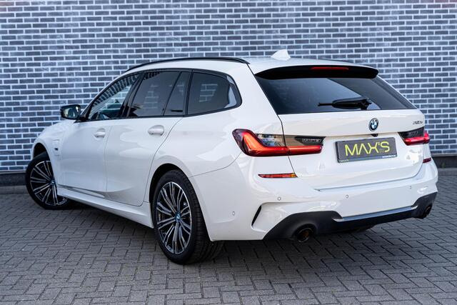 BMW 3-SERIE Touring 320e High Executive M-Sport | Panoramadak | HiFi Audio | 360 Graden Camera | Cruise Control Adaptief | Live Cockpit Professional | Sportstoelen | Stoelverwarming | Apple Carplay | Android Auto | Privacy Glas | Plug-in Hybrid (PHEV)