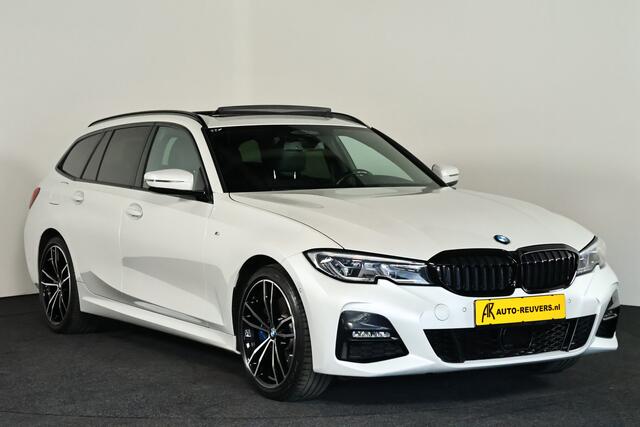 BMW 3-SERIE 330e M-Sport Panorama / Opendak / Pilot assist / Harmankardon / HUD