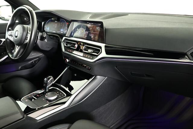 BMW 3-SERIE 330e M-Sport Panorama / Opendak / Pilot assist / Harmankardon / HUD