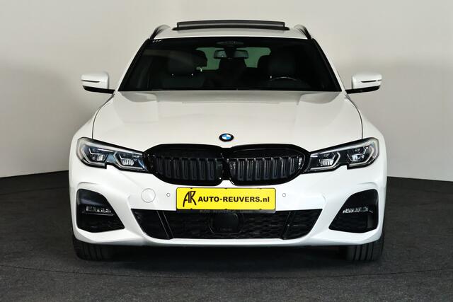BMW 3-SERIE 330e M-Sport Panorama / Opendak / Pilot assist / Harmankardon / HUD