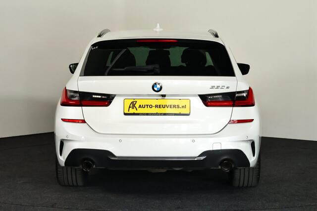 BMW 3-SERIE 330e M-Sport Panorama / Opendak / Pilot assist / Harmankardon / HUD